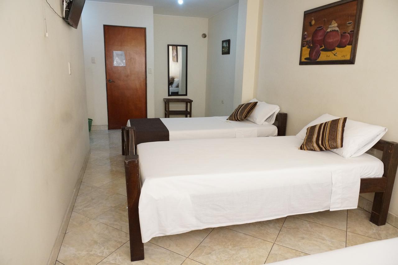 Hotel Esmeralda San Gil Bagian luar foto